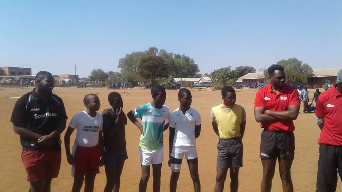 WATCH VIDEO: Kenyan rugby players conduct coaching session at Nkulumane ...