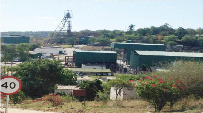 Blanket Mine secures contractor for US$13m solar project | The Sunday News